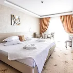 Popasul Pescarilor Fishing Village Отель 4*