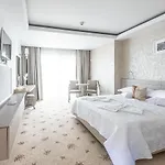 Popasul Pescarilor Fishing Village Отель 4*