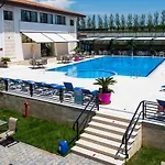 Отель Popasul Pescarilor Fishing Village 4*