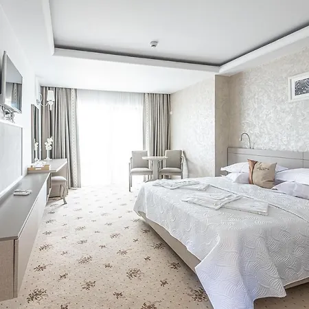 Popasul Pescarilor Fishing Village Hotel 4*