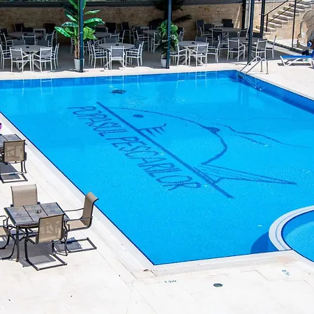 Popasul Pescarilor Fishing Village ホテル 4*