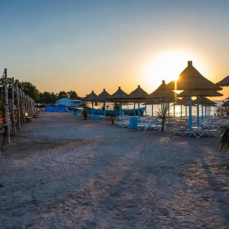 ホテル Popasul Pescarilor Fishing Village 4*