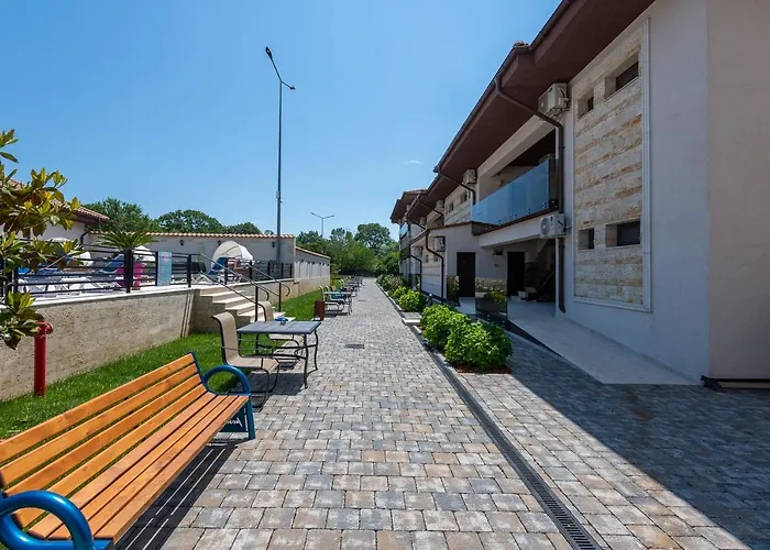 Popasul Pescarilor Fishing Village Hotel 4*