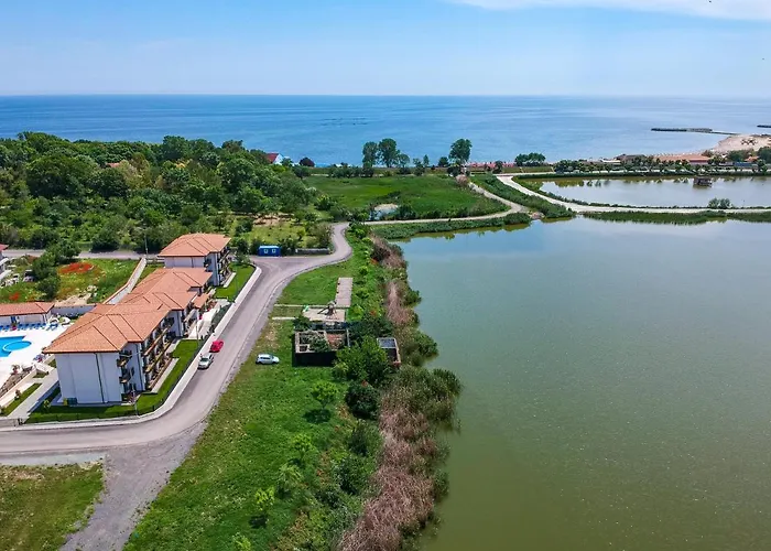 Popasul Pescarilor Fishing Village Hotel 4*